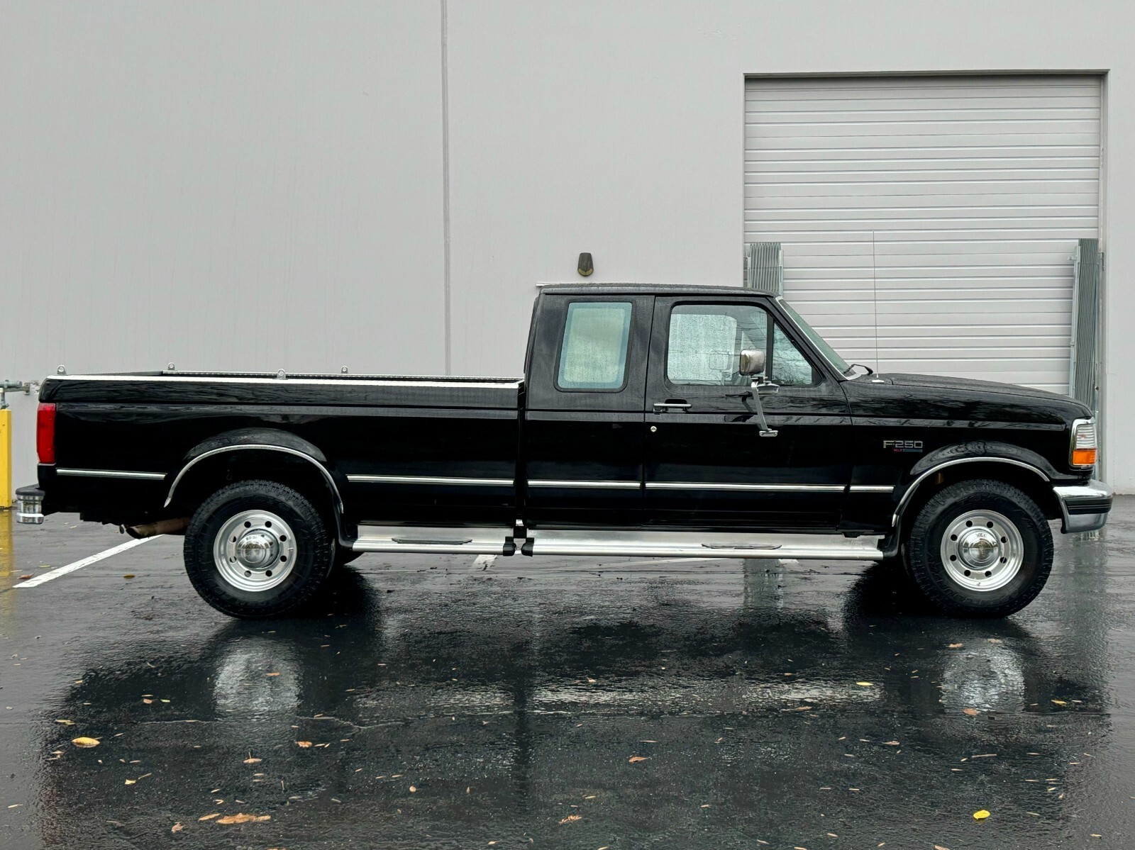 Ford-F-250-1995-Extended-Cab-Pickup-3