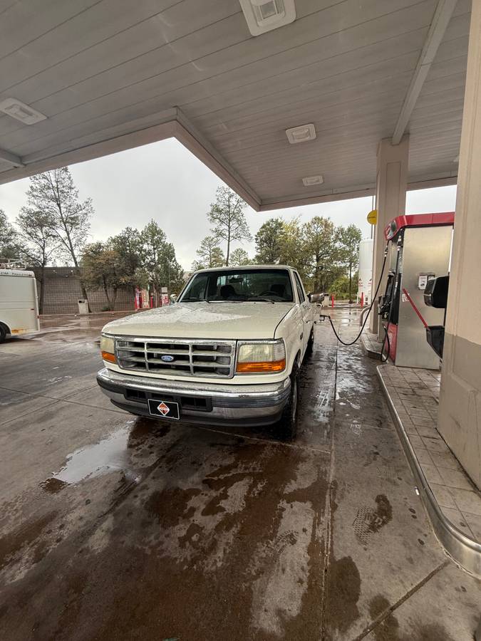 Ford-F-250-diesel-1993-white-1
