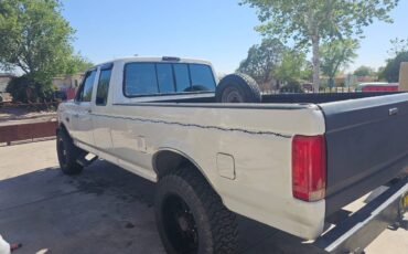 Ford-F-250-diesel-1995-white-2