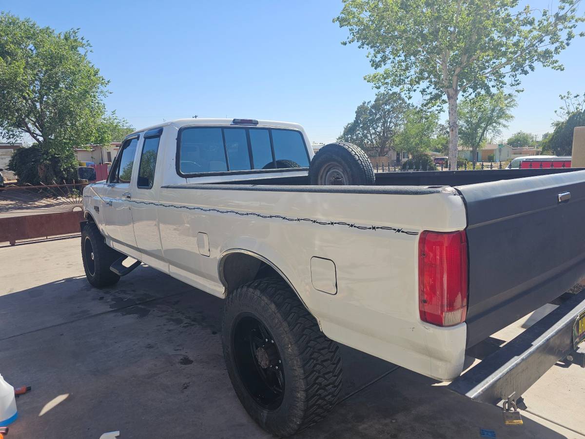 Ford-F-250-diesel-1995-white-2