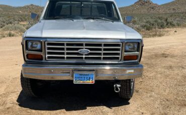 Ford-F-250-xl-1985-silver-2