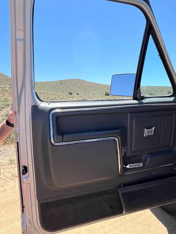 Ford-F-250-xl-1985-silver-7