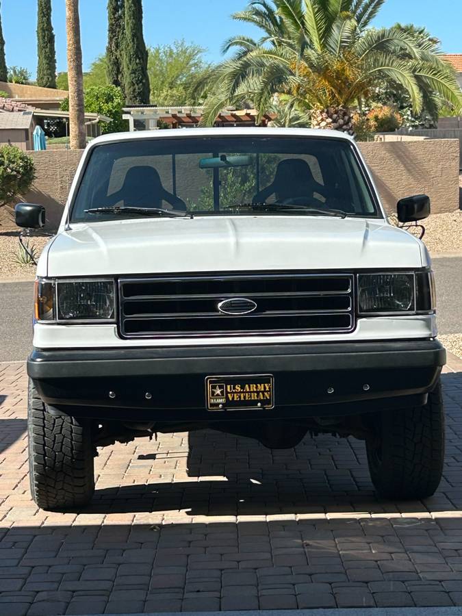Ford-F-250-xlt-1991-white-1
