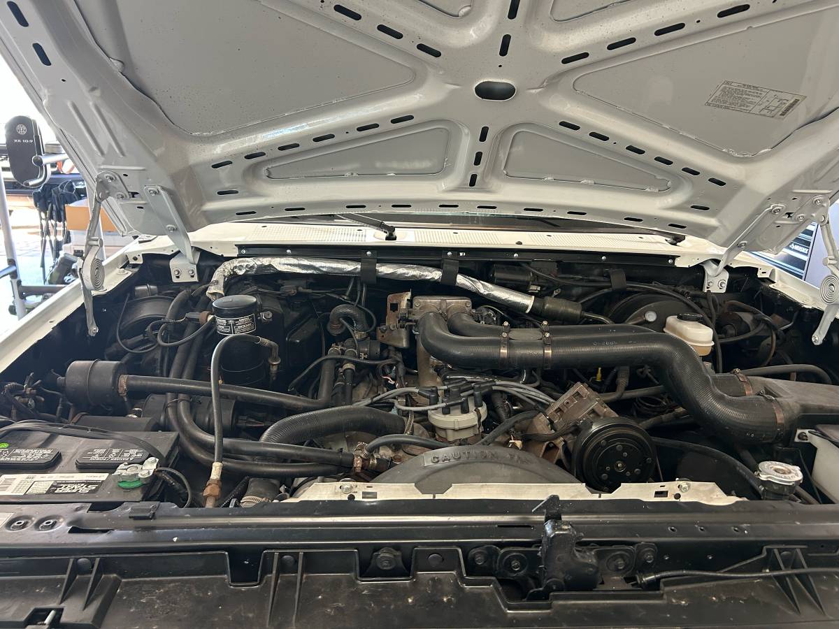 Ford-F-250-xlt-1991-white-10