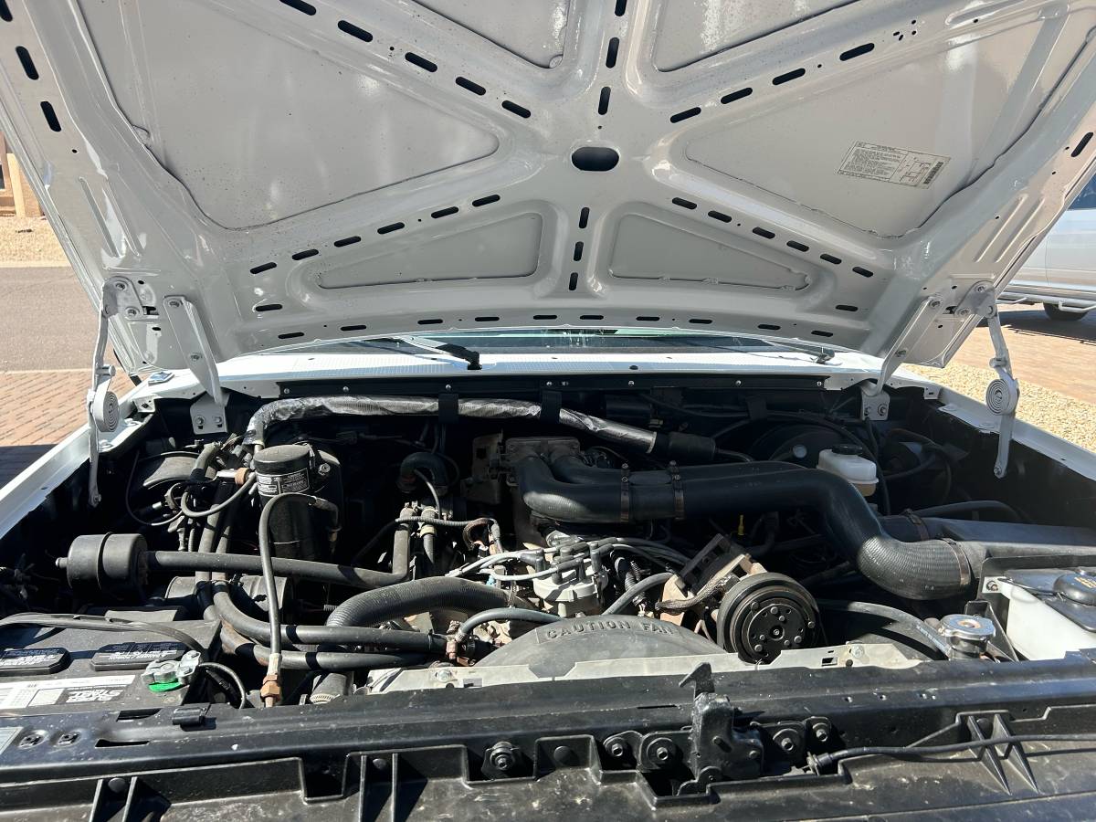 Ford-F-250-xlt-1991-white-13