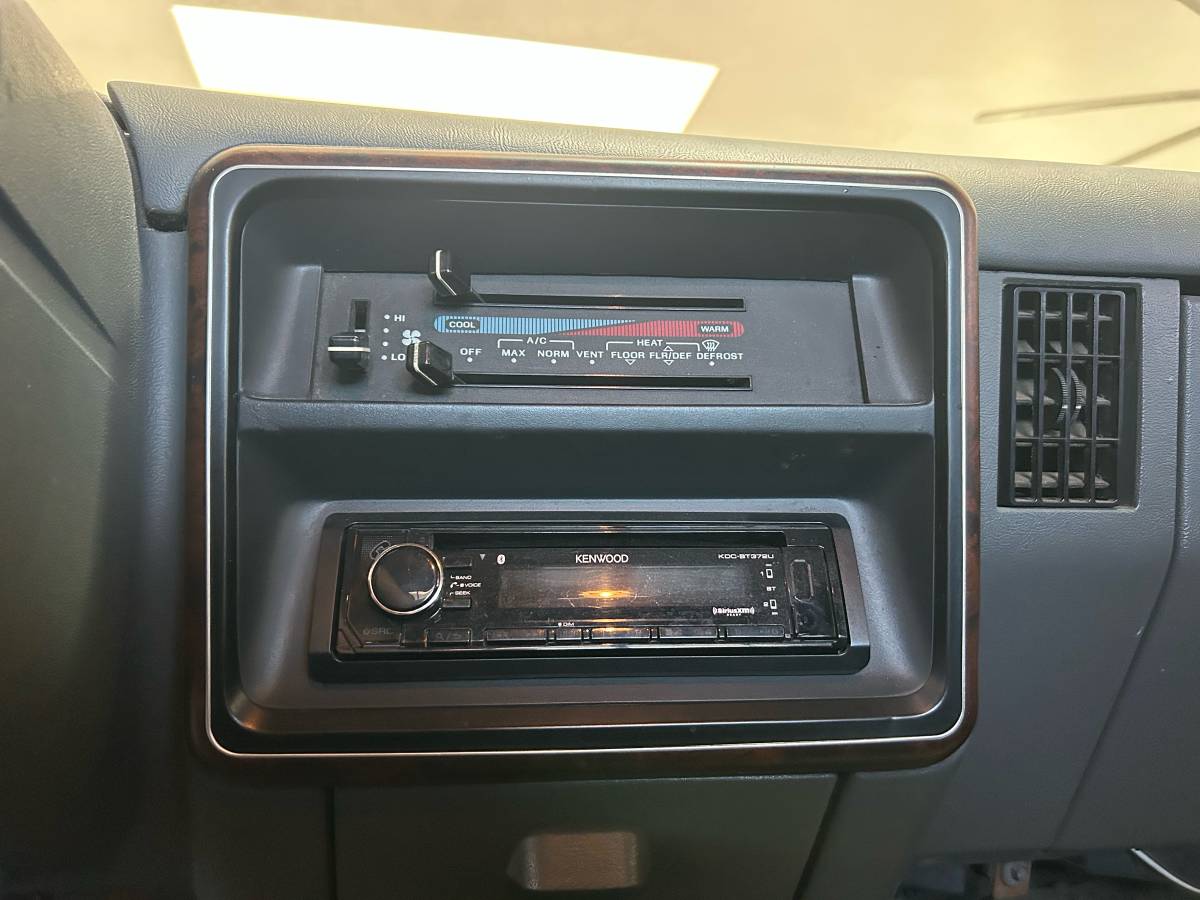 Ford-F-250-xlt-1991-white-8