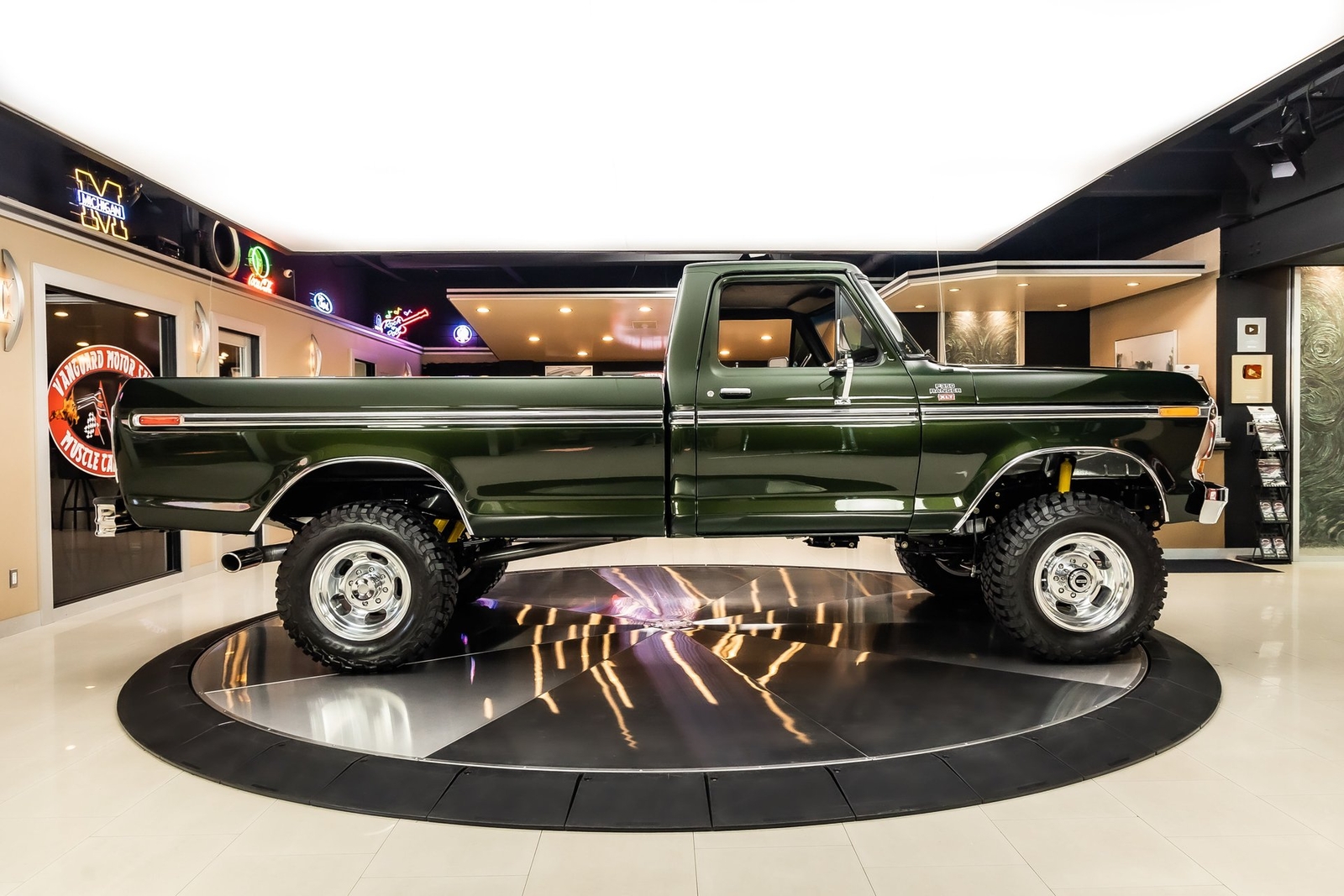 Ford-F-350-1979-Pickup-Truck-11