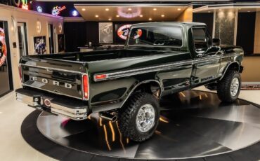 Ford-F-350-1979-Pickup-Truck-13