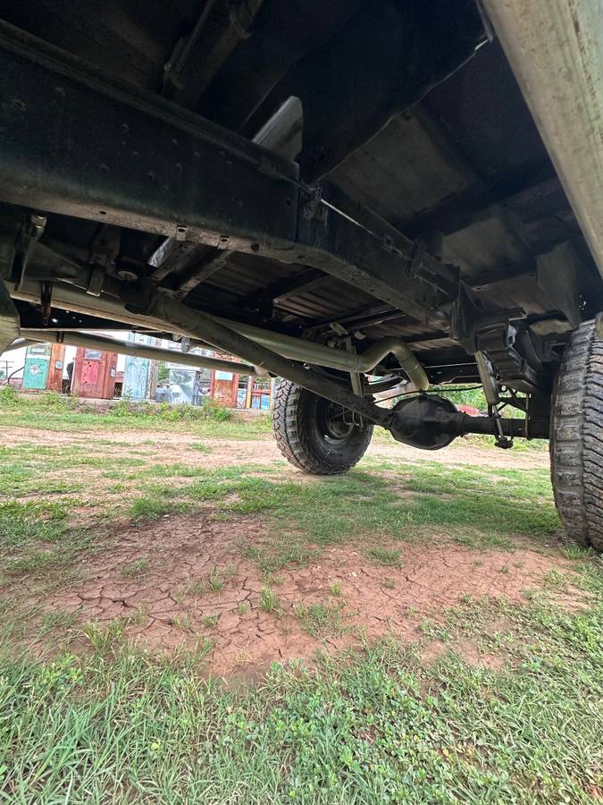 Ford-F-350-diesel-1972-green-13