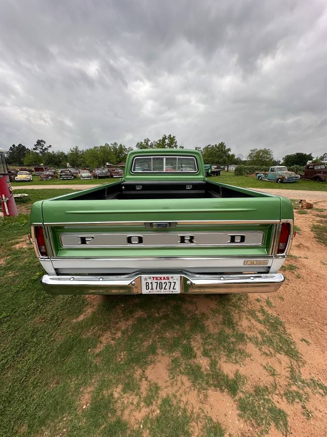 Ford-F-350-diesel-1972-green-7