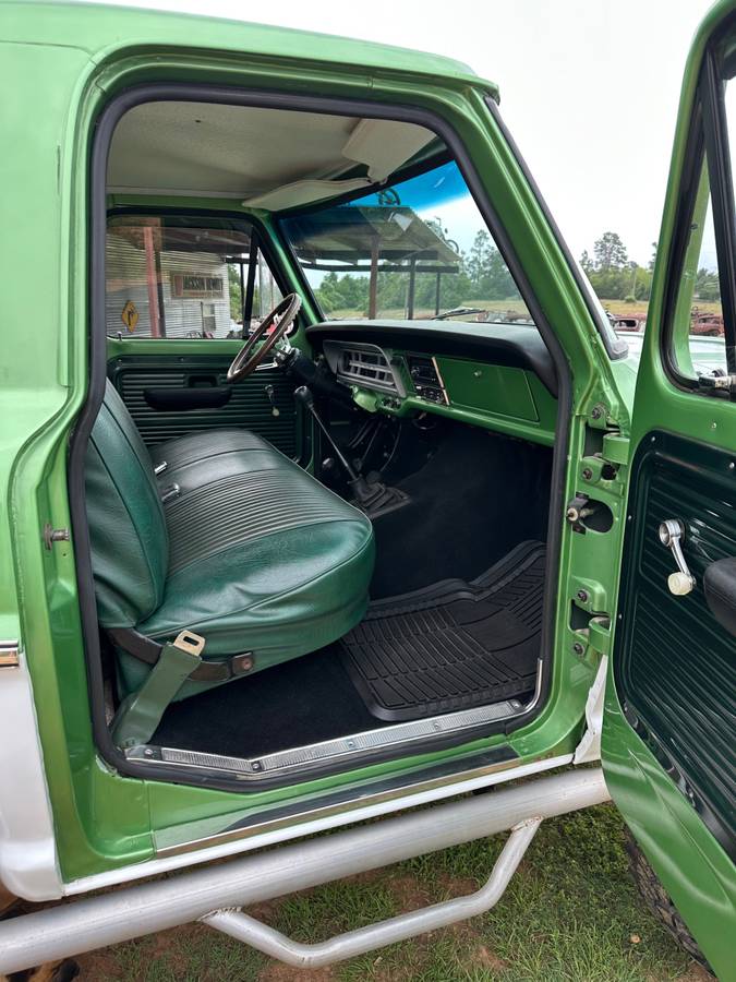 Ford-F-350-diesel-1972-green