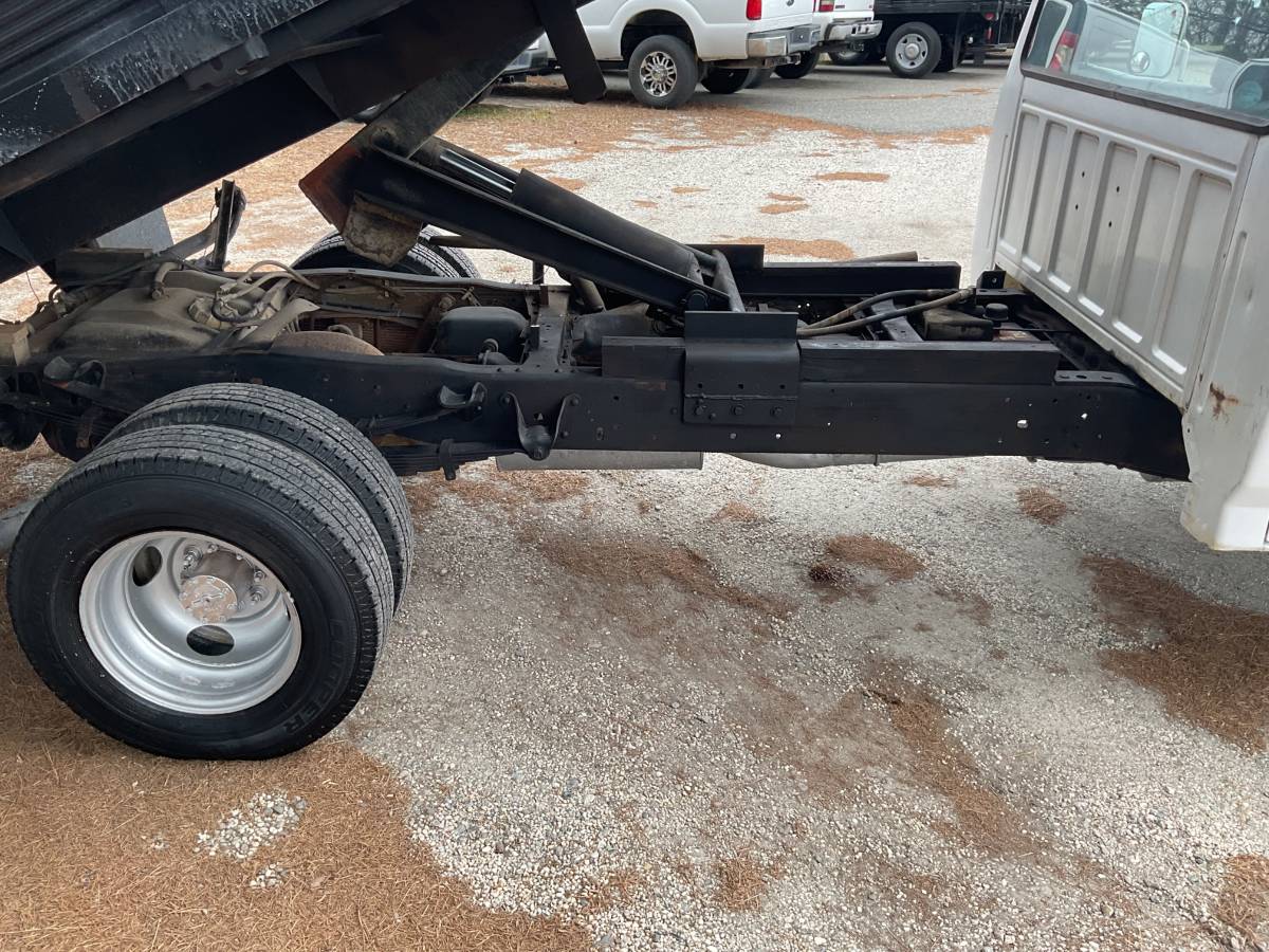 Ford-F-350-dump-truck-5-speed-diesel-1995-white-19