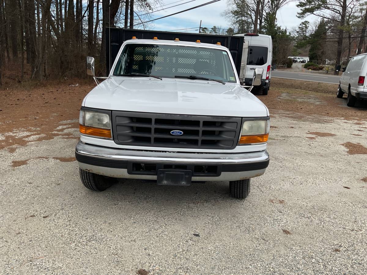 Ford-F-350-dump-truck-5-speed-diesel-1995-white-3