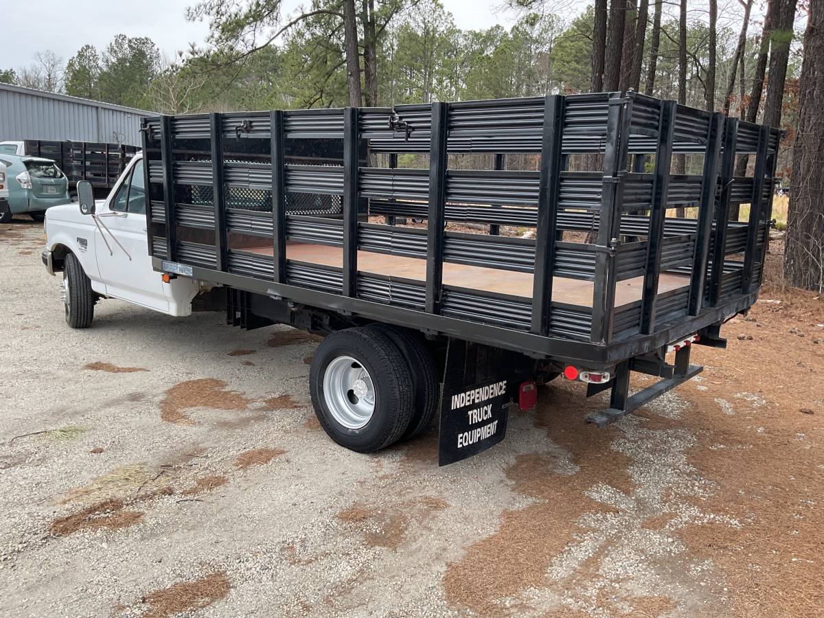 Ford-F-350-dump-truck-5-speed-diesel-1995-white-7