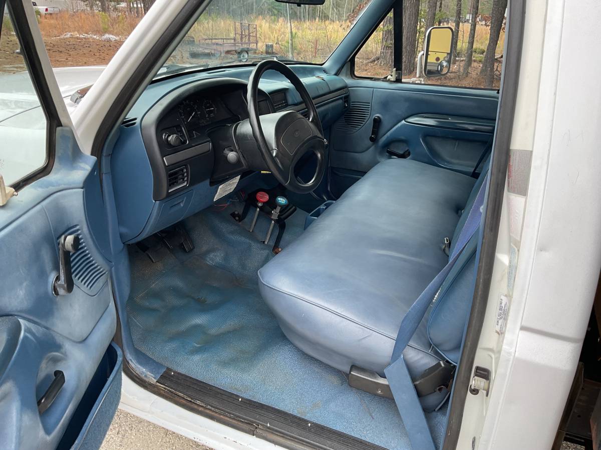 Ford-F-350-dump-truck-5-speed-diesel-1995-white-8