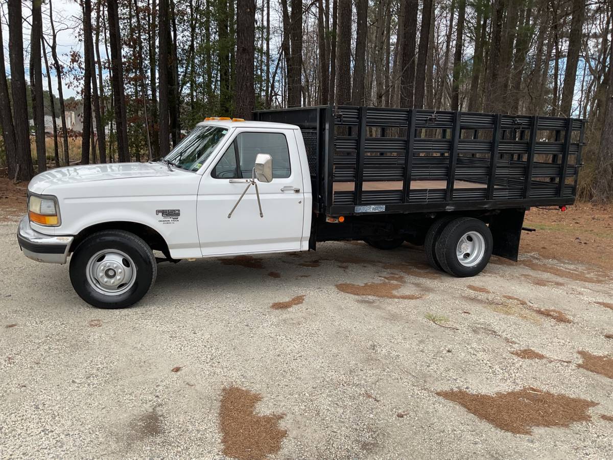 Ford-F-350-dump-truck-5-speed-diesel-1995-white