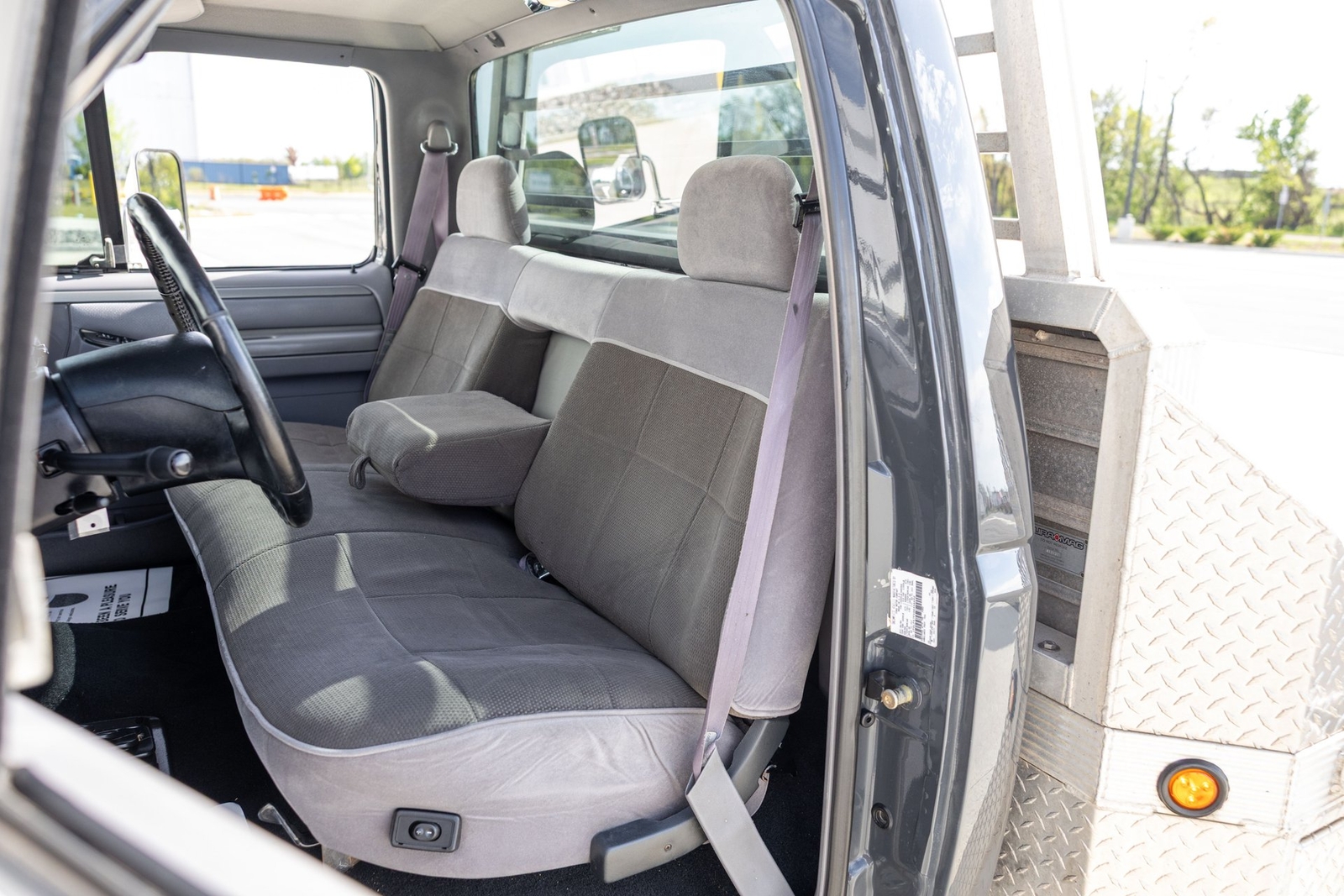 Ford-F-450-1995-Pickup-Truck-37