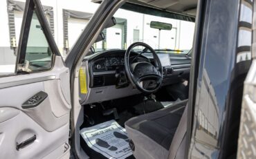 Ford-F-450-1995-Pickup-Truck-38