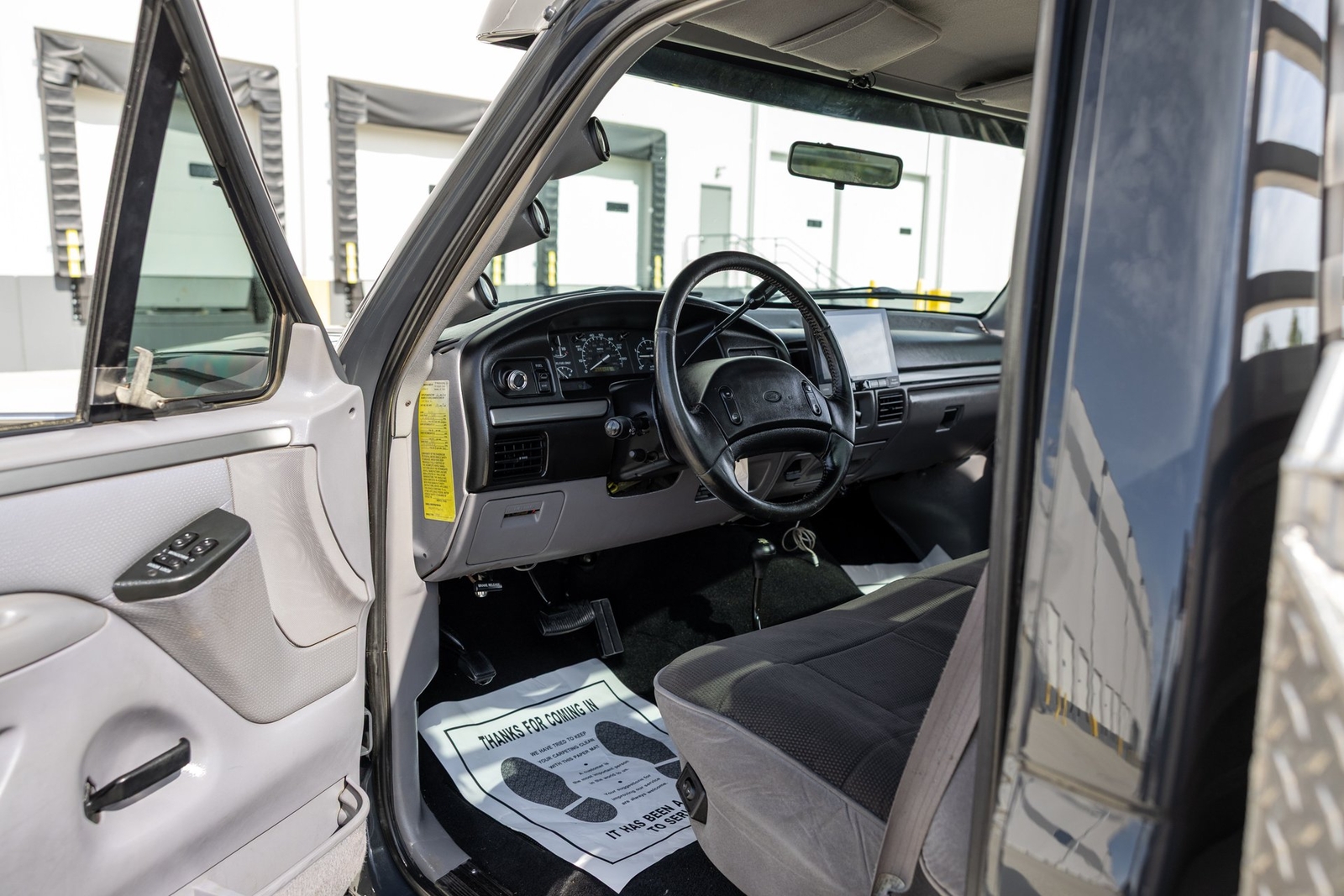 Ford-F-450-1995-Pickup-Truck-38