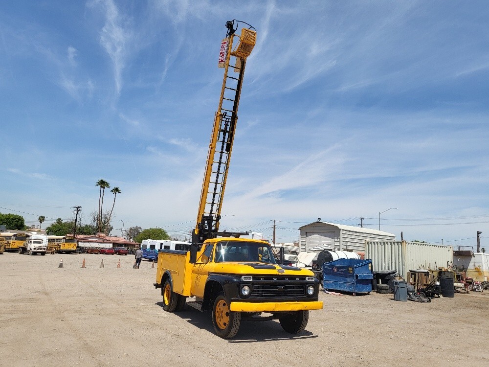 Ford-F-550-1966-Commercial-Vehicle-2