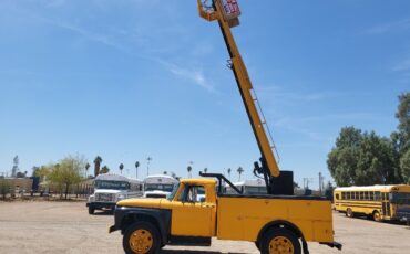 Ford-F-550-1966-Commercial-Vehicle