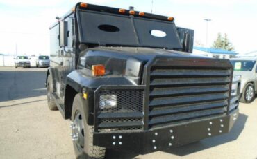 Ford-F-650-sd-1981-black-1
