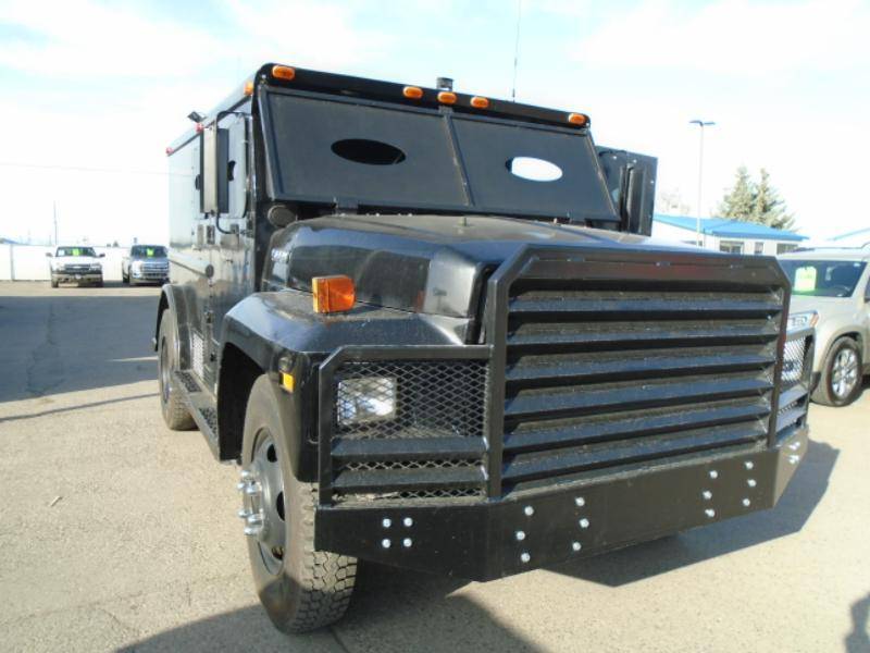 Ford-F-650-sd-1981-black-1