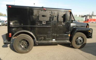 Ford-F-650-sd-1981-black-2