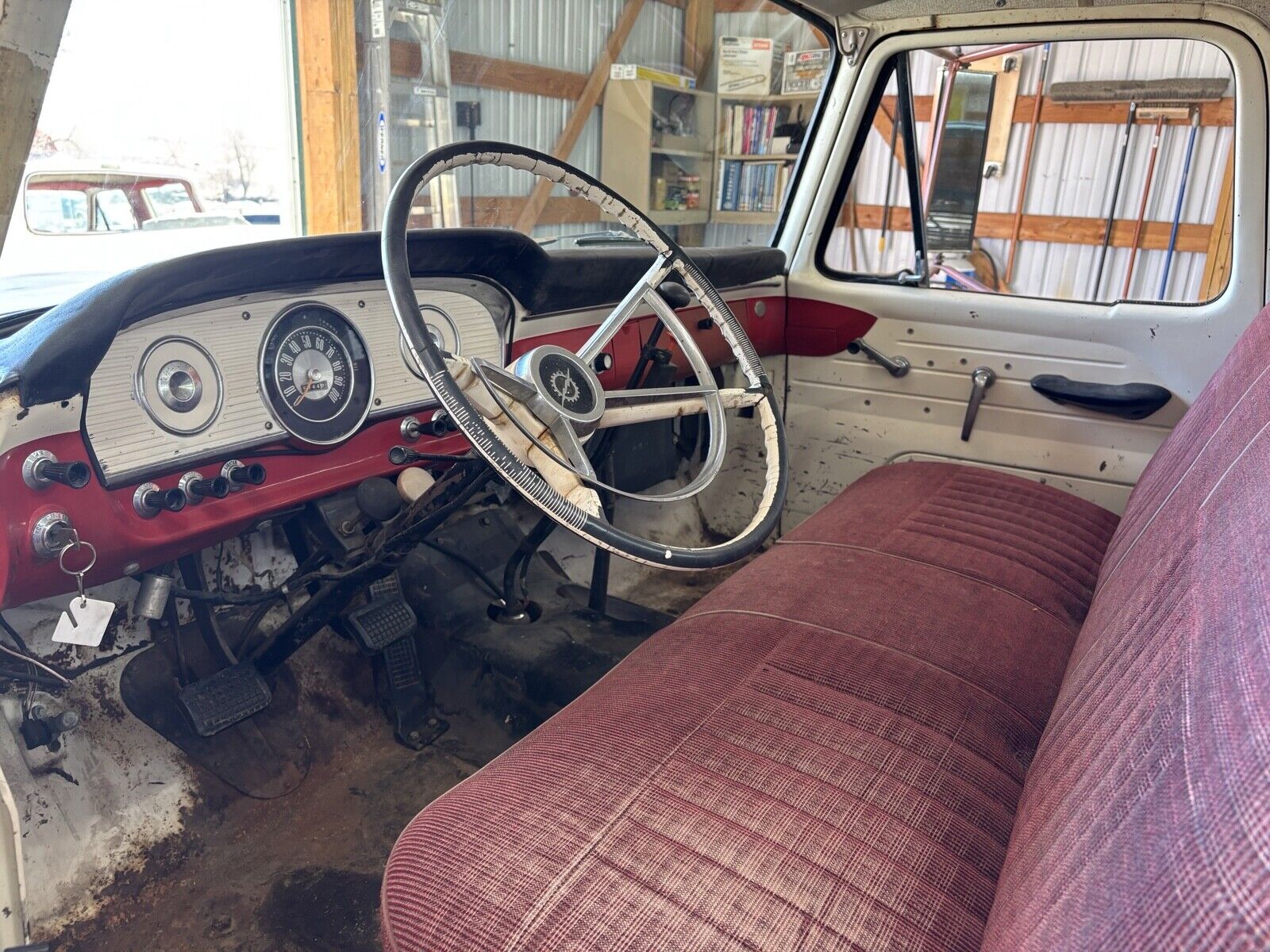 Ford-F-Series-1961-Cab-Chassis-25