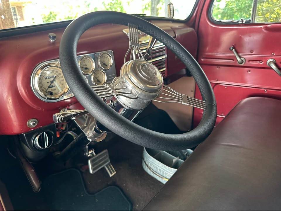 Ford-F1-1950-grey-3