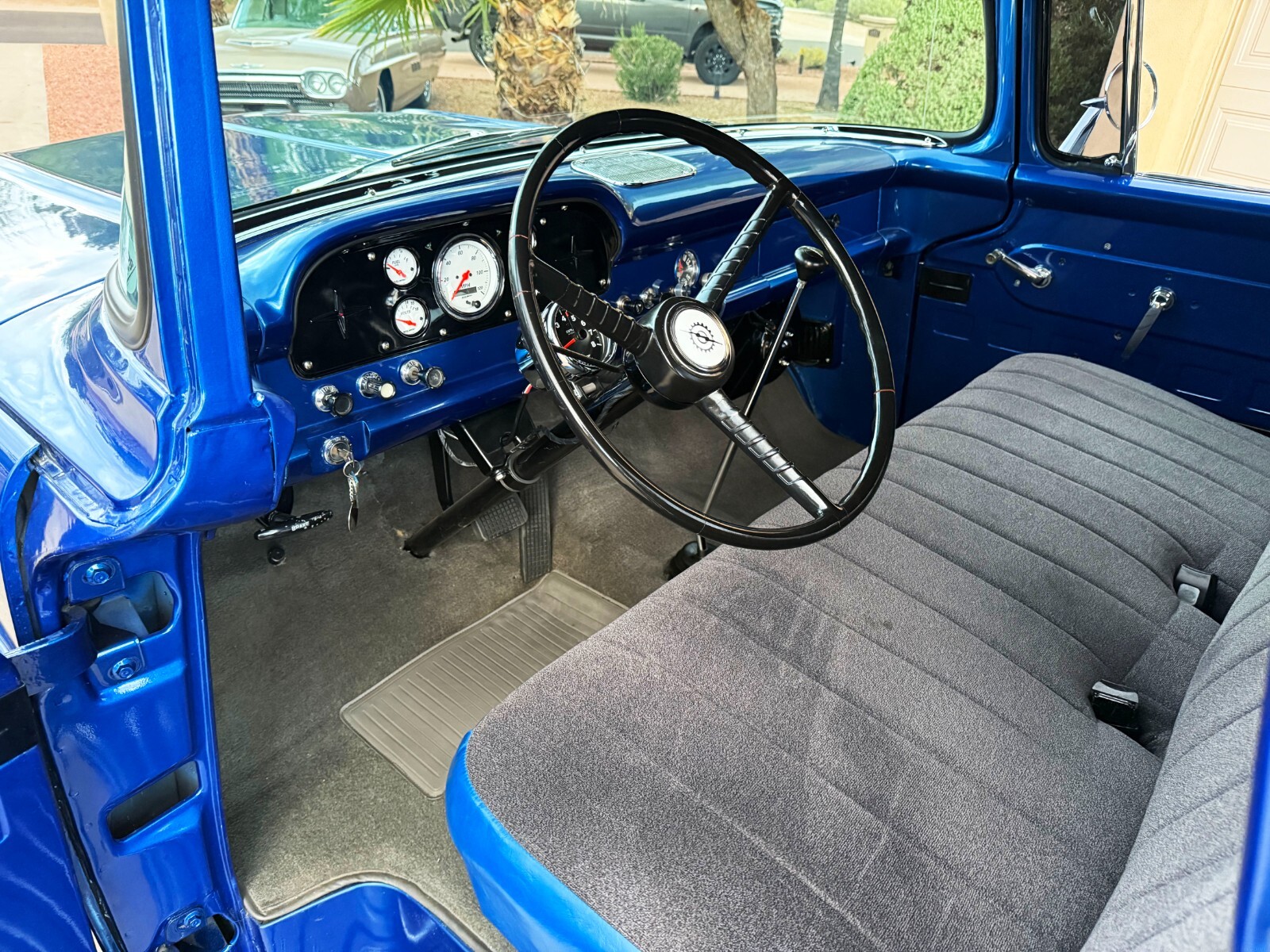 Ford-F100-1960-Pickup-Truck-11