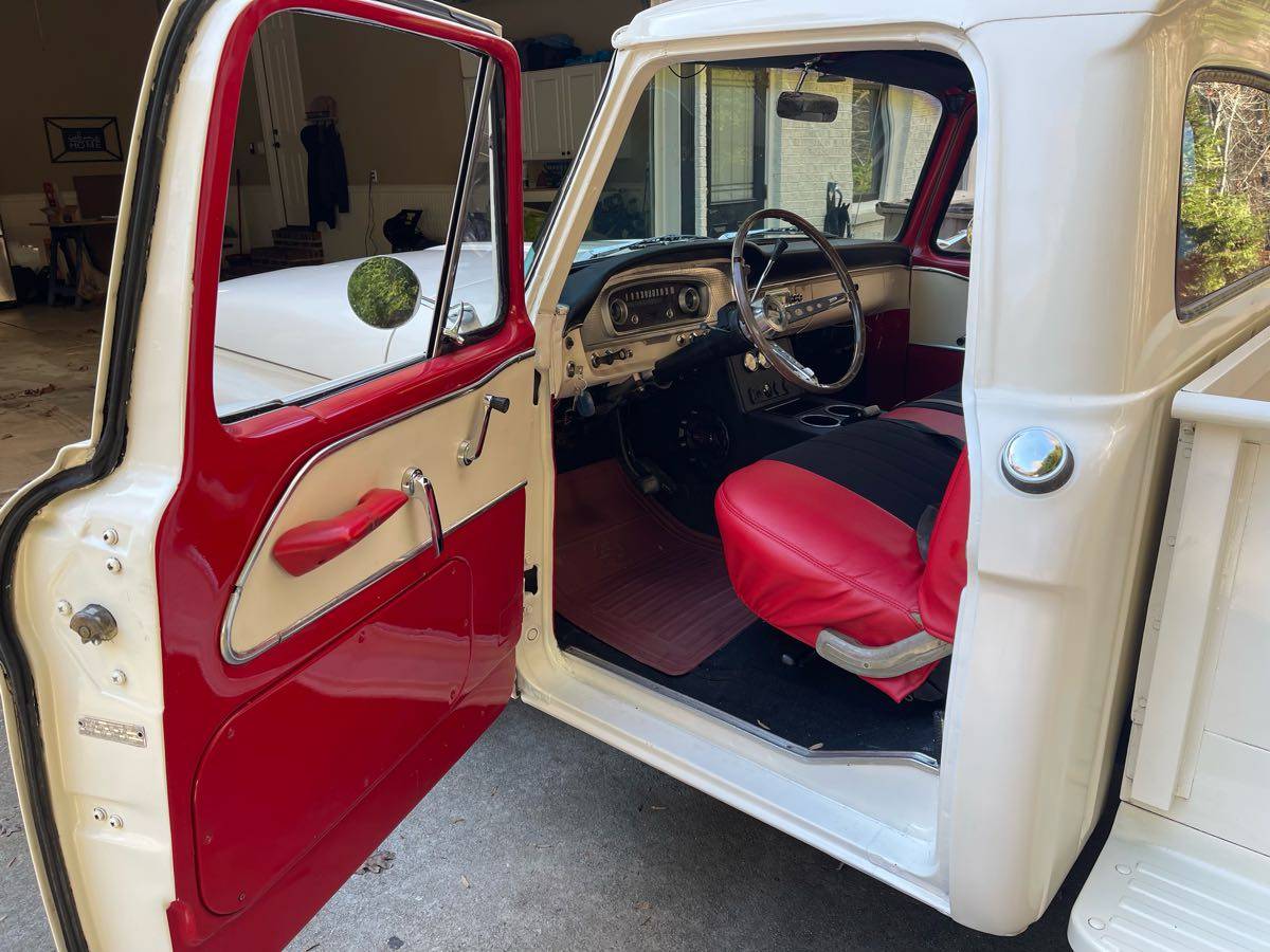 Ford-F100-1966-custom-10