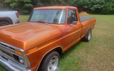 Ford F100  1977 orange