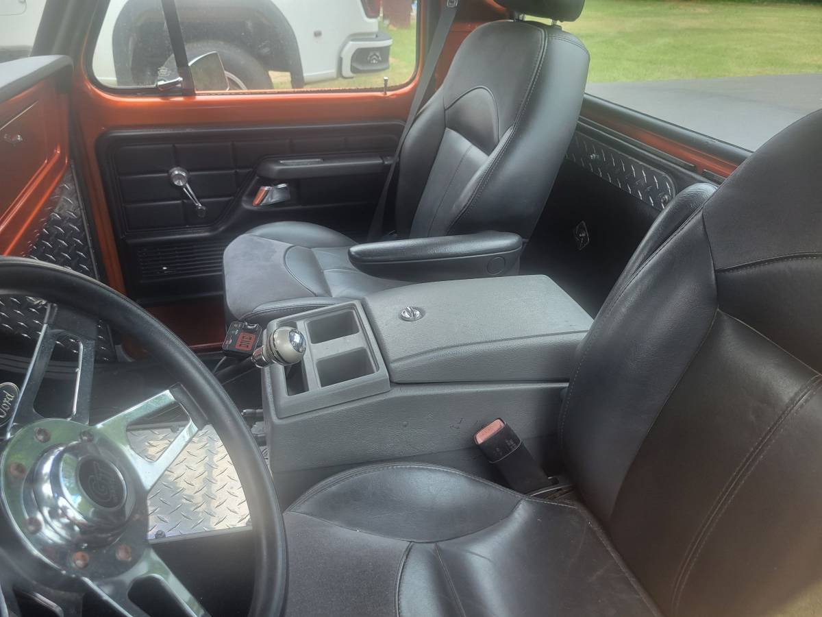 Ford-F100-1977-orange-7