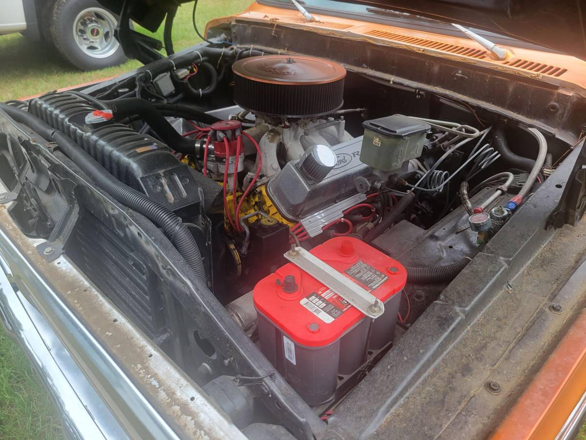 Ford-F100-1977-orange-8