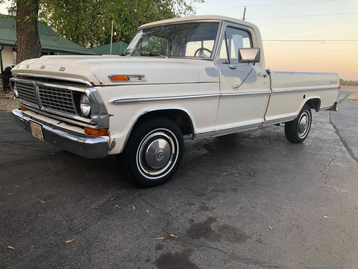 Ford-F100-custom-1970-white-1