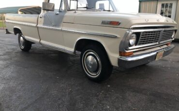Ford-F100-custom-1970-white-4