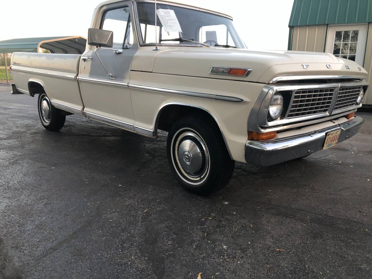Ford-F100-custom-1970-white-4