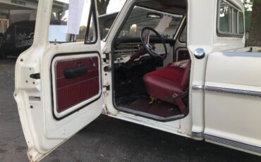 Ford-F100-custom-1970-white-8
