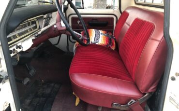 Ford-F100-custom-1970-white-9