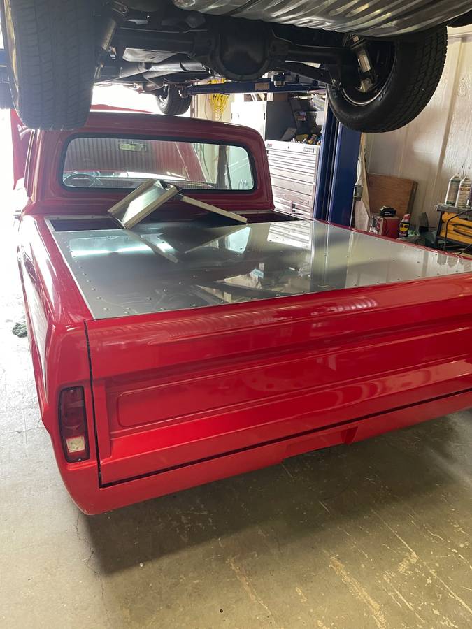 Ford-F100-custom-1972-red-5