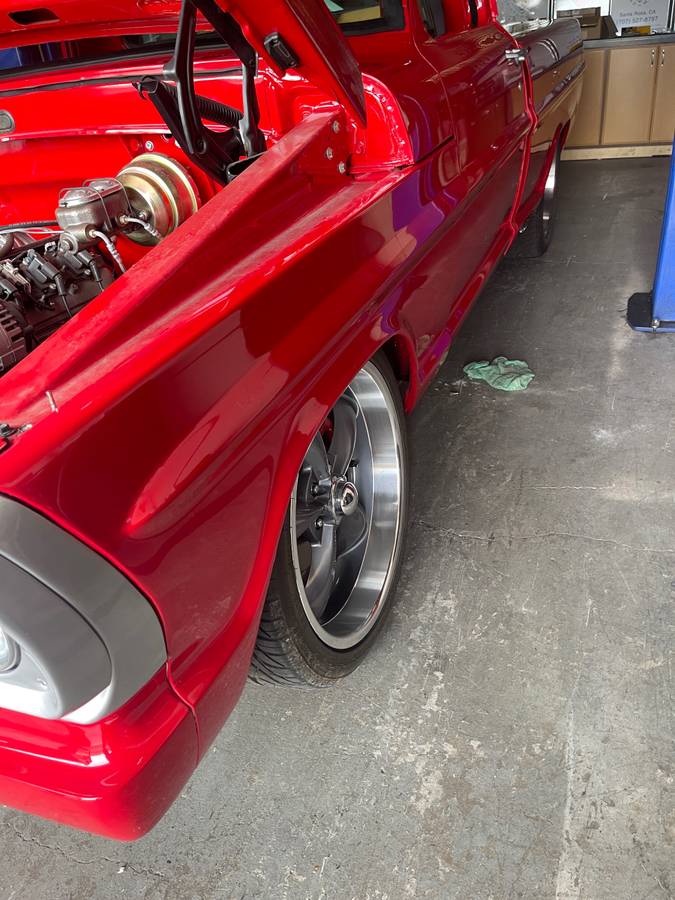 Ford-F100-custom-1972-red-6