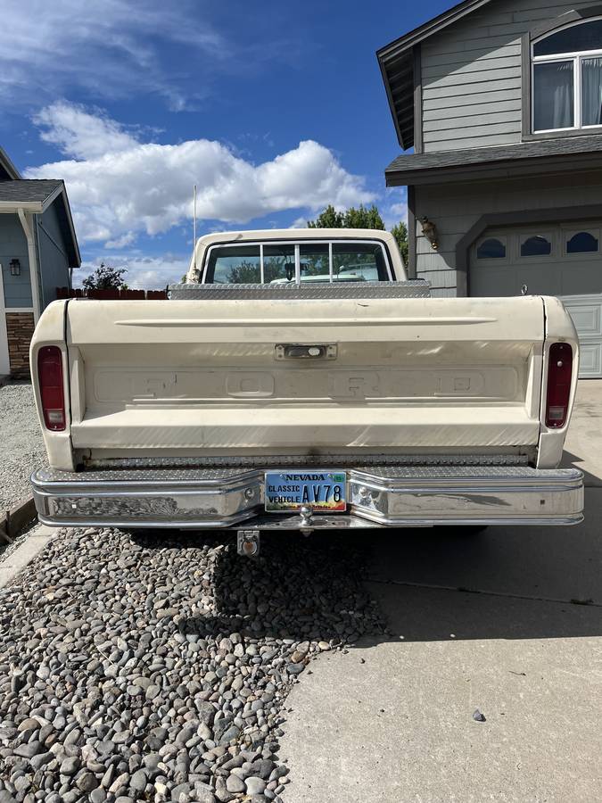 Ford-F100-custom-1979-custom-1