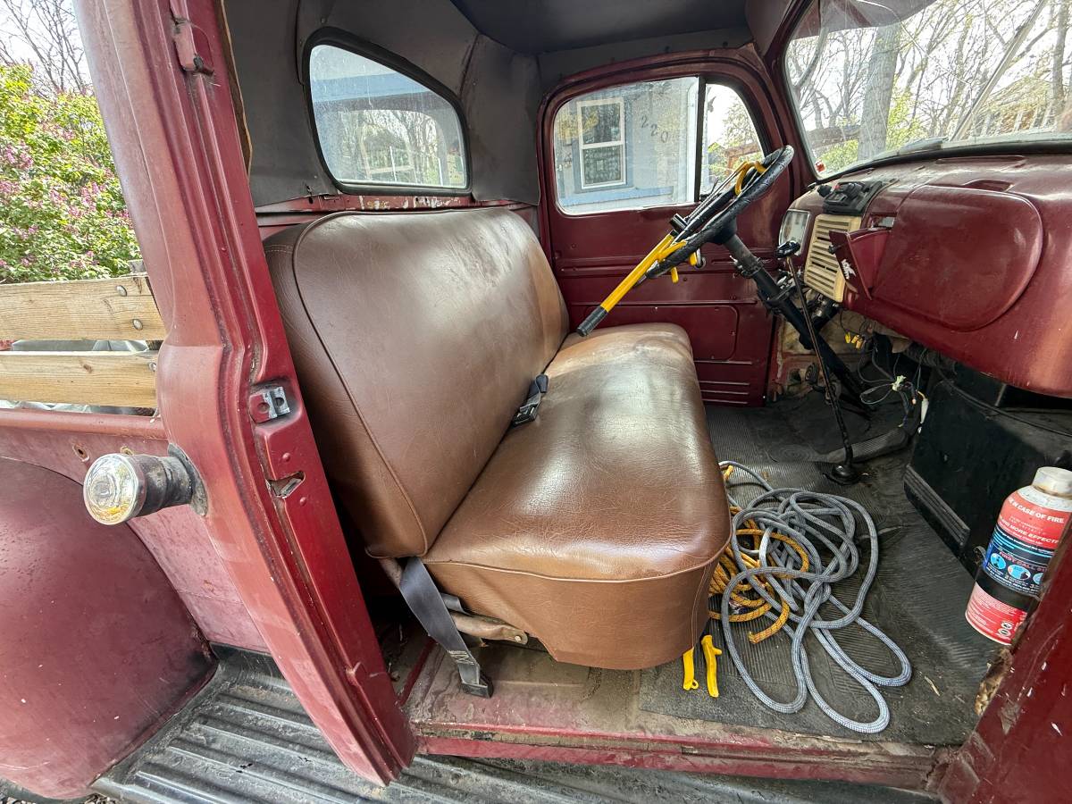 Ford-F100-pickup-1950-red-17