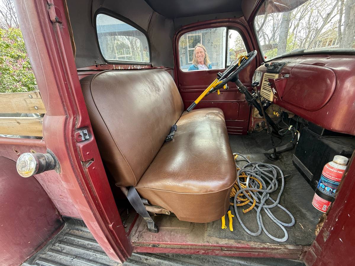 Ford-F100-pickup-1950-red-7