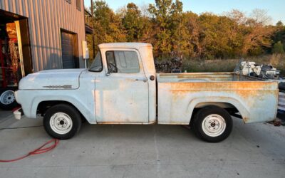 Ford F100 pickup  1960 blue