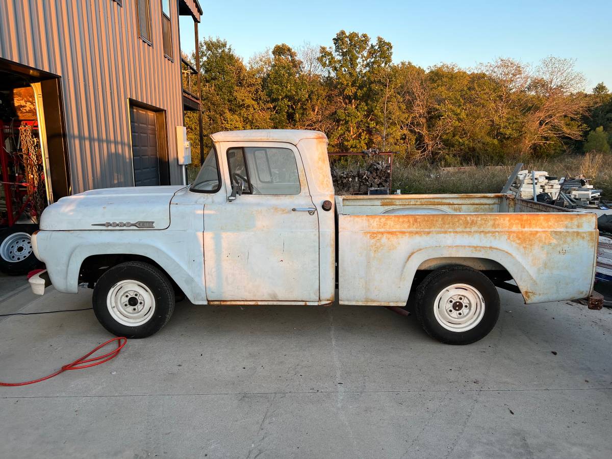 Ford-F100-pickup-1960-blue