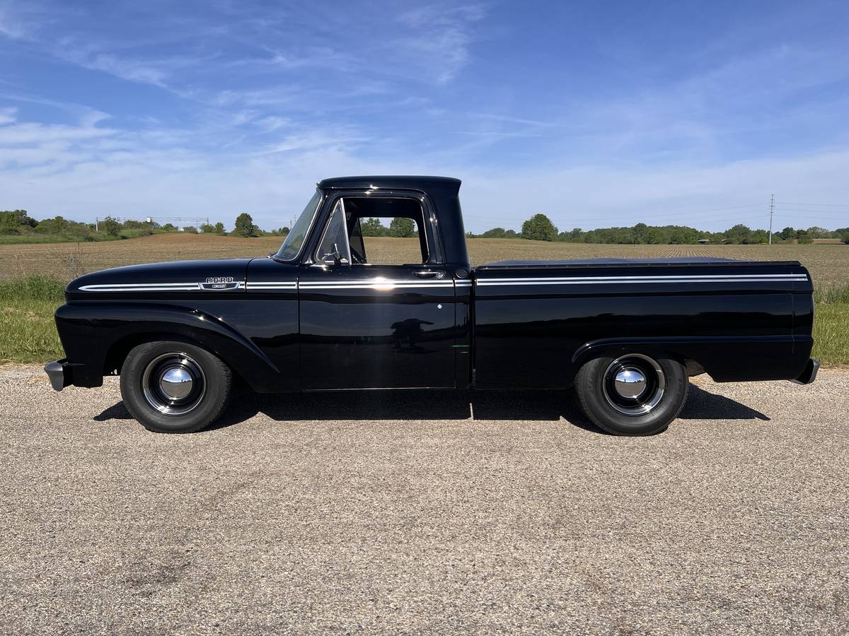 Ford-F100-pickup-1964-black-1
