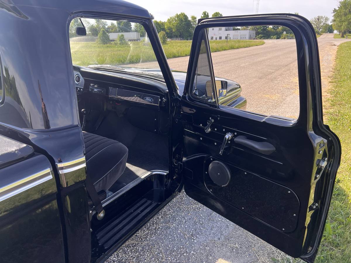 Ford-F100-pickup-1964-black-15