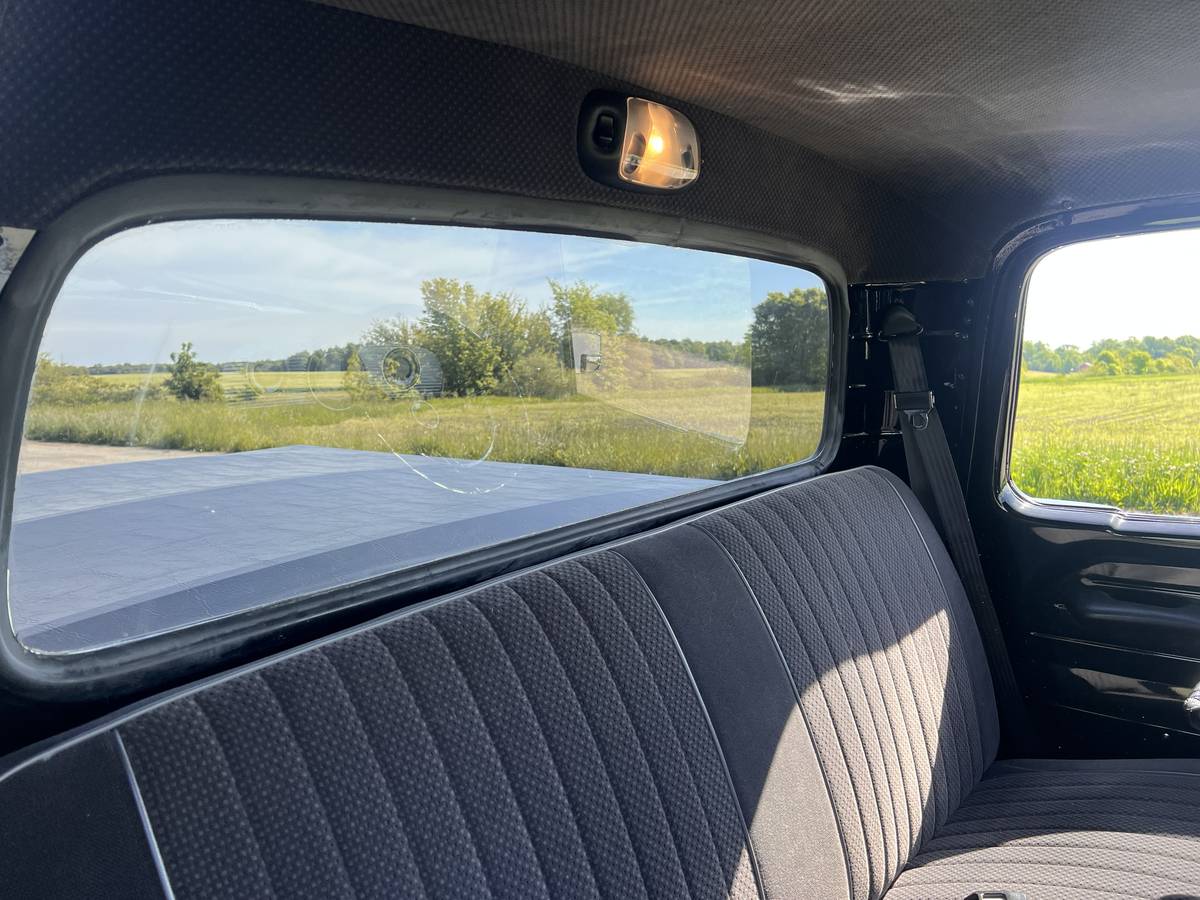Ford-F100-pickup-1964-black-17